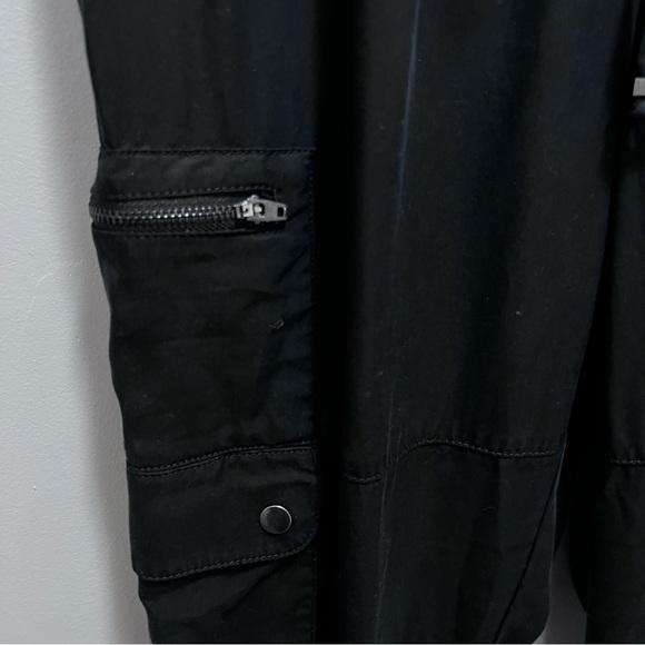 Banana Republic Cargo Black Jogger Size Large - Picture 6 of 12